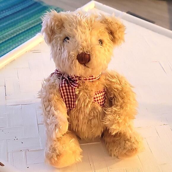 Russ Hucklebeary True Heart Bear Retired 7" Tall Sitting Tan with Maroon Heart - Picture 2 of 7